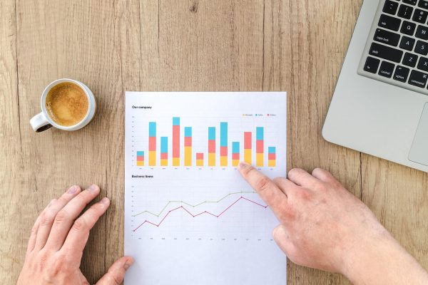 从WPT扑克思维到百家乐冷热号解析：mg电子游戏攻略的理性策略指南
